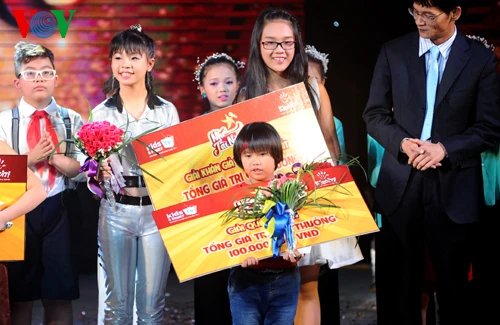 Những tài năng nhí khiến mọi người 'phát sốt' ảnh 11