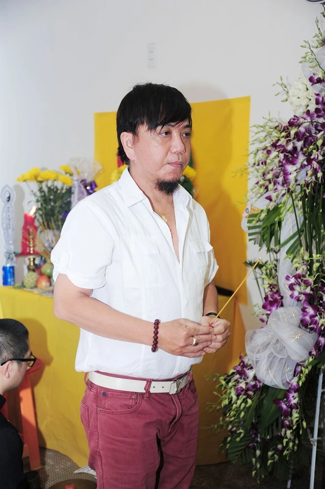 Sao Việt bùi ngùi tiễn đưa nghệ sĩ hài Đăng Lưu 