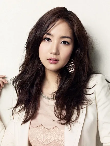 Nữ diễn viên kiêm người mẫu đến từ Hàn Quốc - Park Min Young