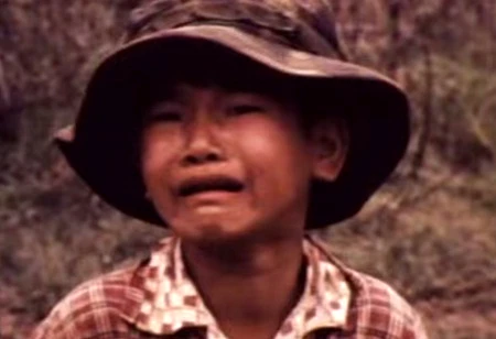 Hình ảnh trong&nbsp;“Người con gái Đà Nẵng” (2002) - Heidi (phải) và người mẹ ruột - bà Mai Thị Kim