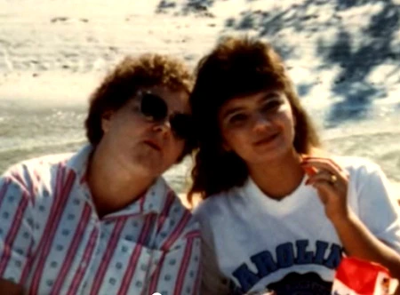 Heidi và mẹ nuôi người Mỹ