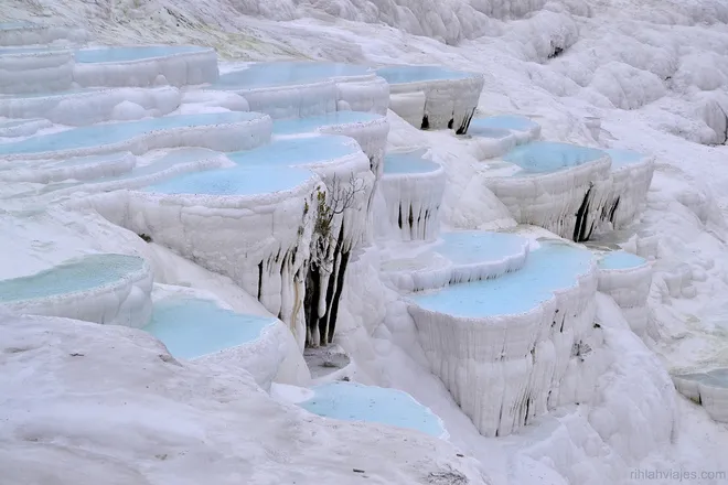 10 hồ bơi bậc thang tự nhiên đẹp nhất thế giới ảnh 2