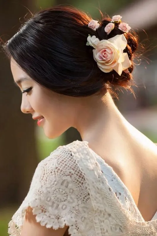 Linh Chi, Ngọc Trinh, Khắc Tiệp,