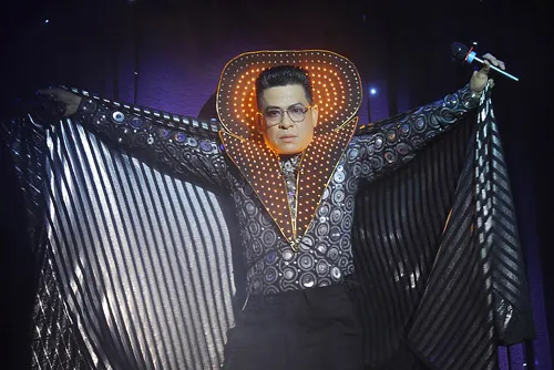 Thanh Bạch, MC chua ngoa, MC lòe loẹt, Thanh Bạch, MC chua ngoa, MC lòe loẹt,