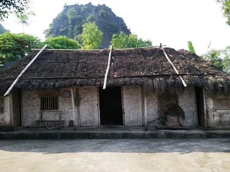 Căn nhà gia đình chị Dậu trong tác phẩm Tắt Đèn của nhà văn Ngô Tất Tố