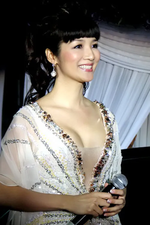 Giáng My, váy áo, hở bạo Giáng My, váy áo, hở bạo