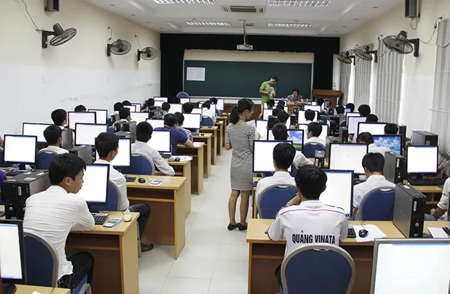 Thi vào ĐH Quốc gia Hà Nội: Gần 73% thí sinh đạt trên ngưỡng điểm trung bình ảnh 2