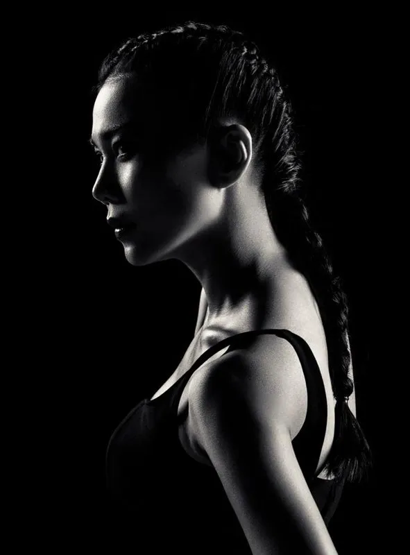 Thanh Hằng, chân dài, gợi cảm, ca sĩ ngực khủng,