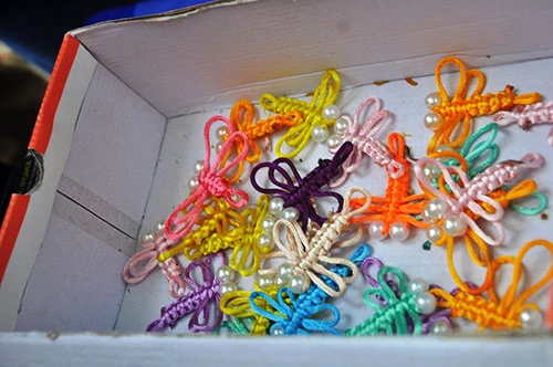 Ngày thi đầu tiên: Sĩ tử được chăm sóc đến... 'tận răng' ảnh 22