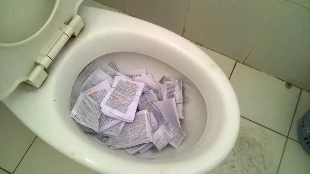 Môn Lịch sử: Hàng chục thí sinh bị đình chỉ do sử dụng 'phao' ảnh 3 Môn Lịch sử: Hàng chục thí sinh bị đình chỉ do sử dụng 'phao' ảnh 3