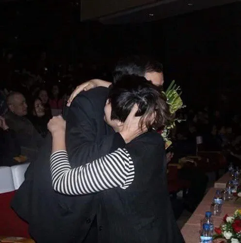 Ca sĩ Bông Mai: 'Đêm nay trái tim con như ngừng đập'