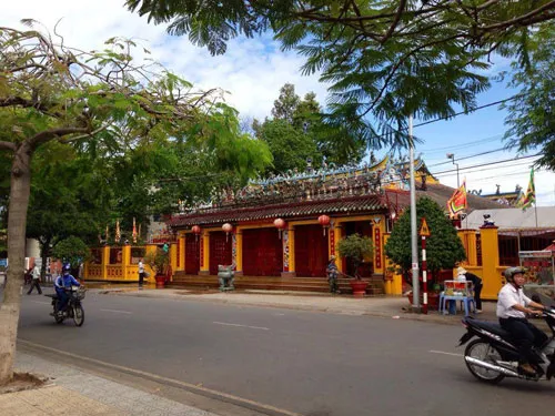 Linh thiêng khu cổ mộ Thượng đẳng thần Trần Thượng Xuyên ảnh 7 Linh thiêng khu cổ mộ Thượng đẳng thần Trần Thượng Xuyên ảnh 7