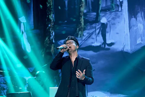 Hồ Quỳnh Hương nghẹn ngào hát tưởng nhớ nhạc sĩ An Thuyên ảnh 3 Hồ Quỳnh Hương nghẹn ngào hát tưởng nhớ nhạc sĩ An Thuyên ảnh 3