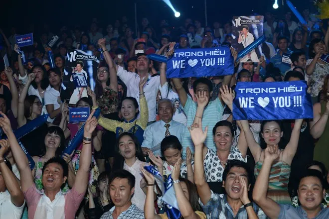 Trọng Hiếu rơi nước mắt khi đăng quang ở Vietnam Idol