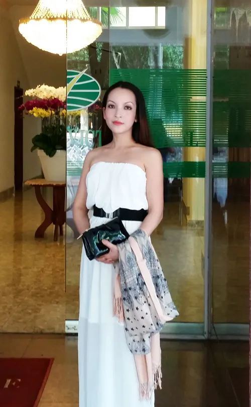 Linh Nga lần đầu trải lòng sau cuộc tình với Thuyết 'buôn vua' ảnh 1 Linh Nga lần đầu trải lòng sau cuộc tình với Thuyết 'buôn vua' - 1