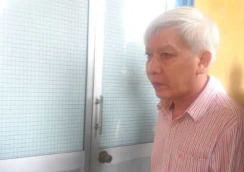 Tạt axit hàng xóm vì nghi ngoại tình với vợ ảnh 1