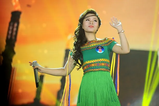 Thí sinh trở về từ châu Âu đăng quang Sao Mai 2015