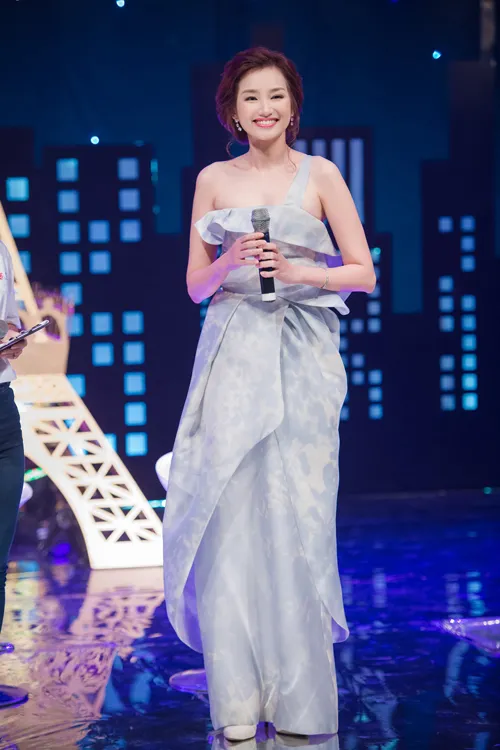 Trúc Diễm một mình dự event ở Hà Nội ảnh 7 truc-diem-5-9033-1440983587.jpg