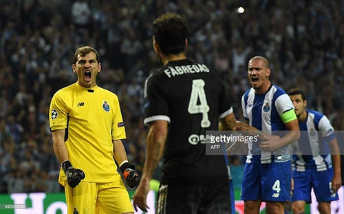Porto 2-1Chelsea: Mourinho thất bại đau đớn ngày trở về ảnh 1