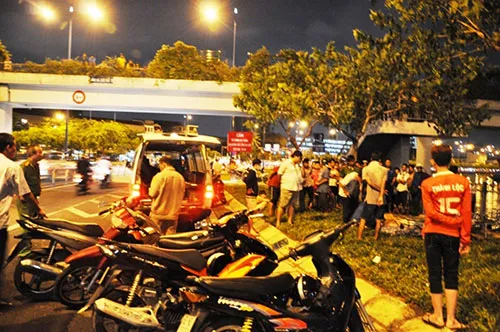 Nam thanh niên té kênh Tàu Hũ tử vong ảnh 2 Nam thanh niên té kênh Tàu Hũ tử vong ảnh 2