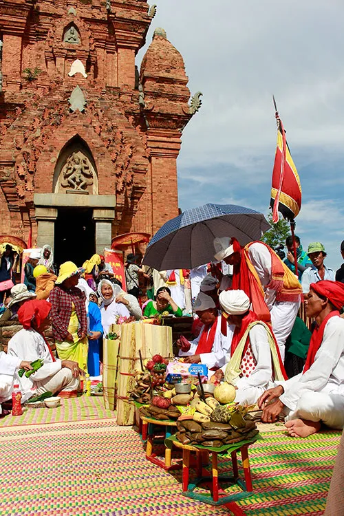 Tắm tượng thần tại lễ hội Katê 2015 ảnh 5