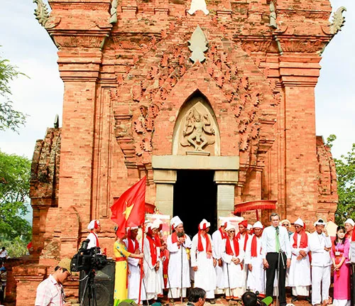 Tắm tượng thần tại lễ hội Katê 2015 ảnh 6