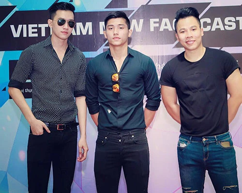 Đình chỉ tuyển sinh người mẫu chui của bầu Khắc Tiệp ảnh 1