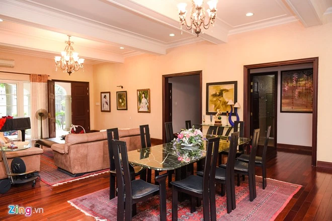 Thăm biệt thự triệu đô sang trọng của Hiền Mai