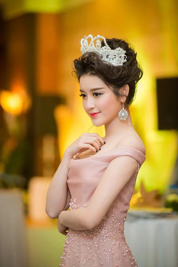 Hoa hậu Kỳ Duyên, Á hậu Huyền My, đại gia, chân dài, vietnamnet, giai tri