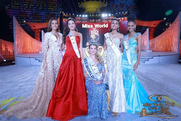 tay-ban-nha-dang-quang-hoa-hau-the-gioi-2015-3