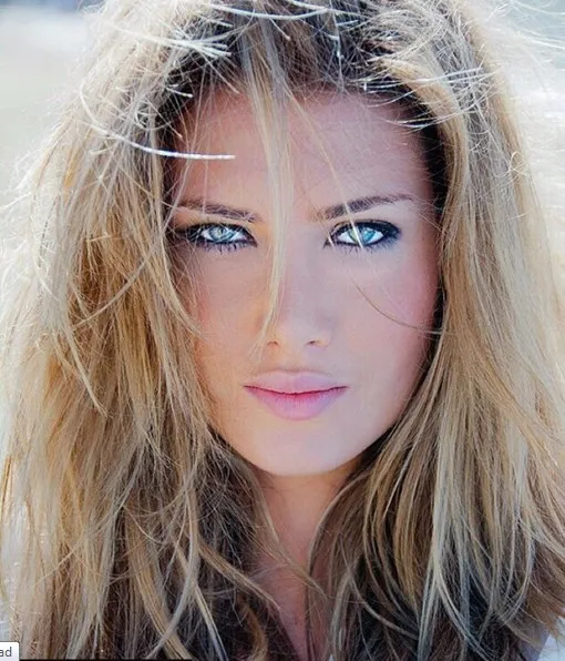 Nhan sắc ngọt ngào của tân Hoa hậu Thế giới