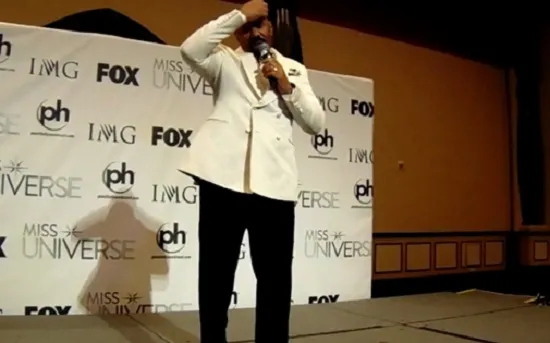 Pia Wurtzbach, Ariadna Gutierrez, Steve Harvey, Hoa hậu Hoàn Vũ, Vietnamnet