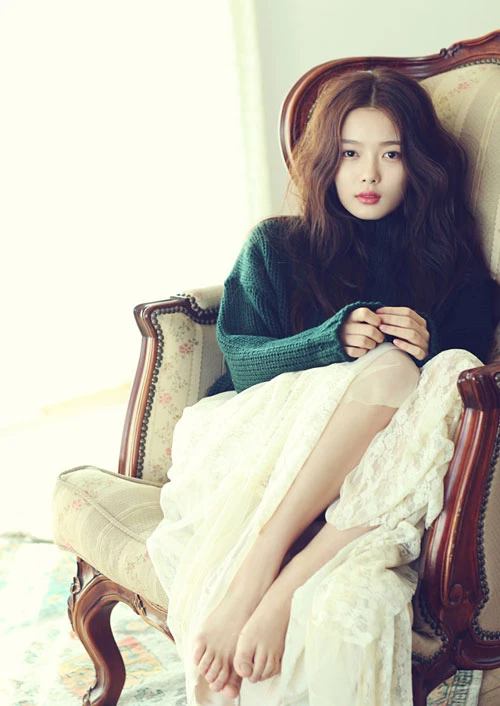 ve-dep-thien-than-cua-sao-nhi-mat-trang-om-mat-troi-6