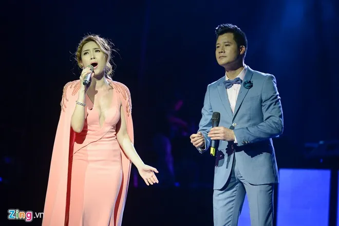 Đàm Vĩnh Hưng bất ngờ xuất hiện mừng sinh nhật Mỹ Tâm