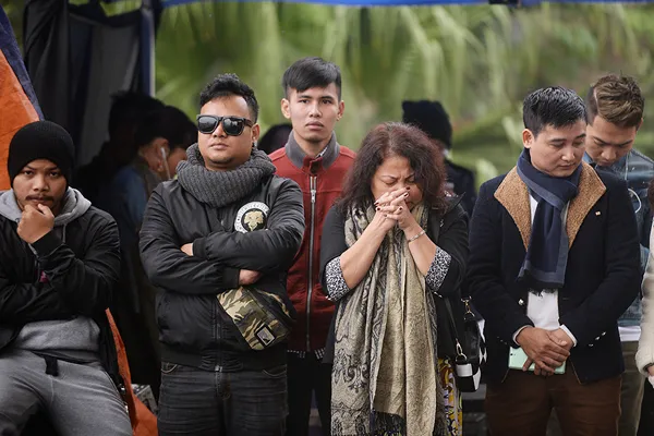 siu-black-lang-nguoi-nhin-tran-lap-hang-say-tap-hat-7