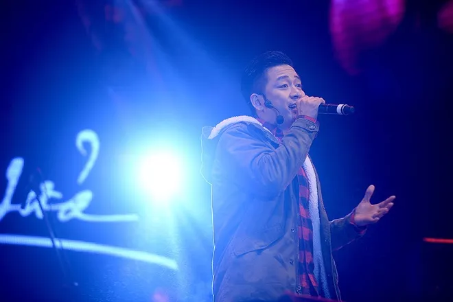 Tuấn Hưng bị ốm vẫn 'cháy' hết mình cùng Trần Lập