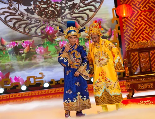 Hình ảnh Táo quân 2014: ‘Ngọc Hoàng’ Quốc Khánh một mình đóng cả hai vai