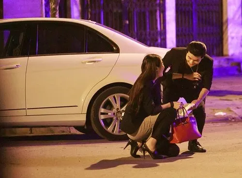 nhung sao viet co so thich "vach ao xem lung" hinh anh 7