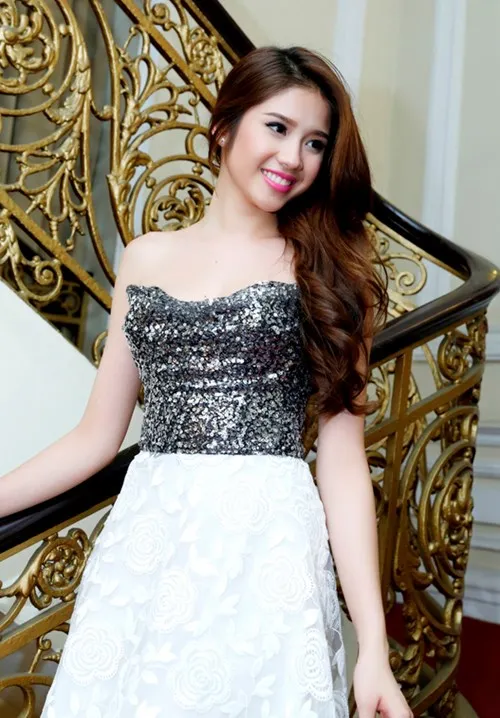 ve-dep-diu-dang-cua-a-hau-dong-nam-a-dong-thanh-vy-5