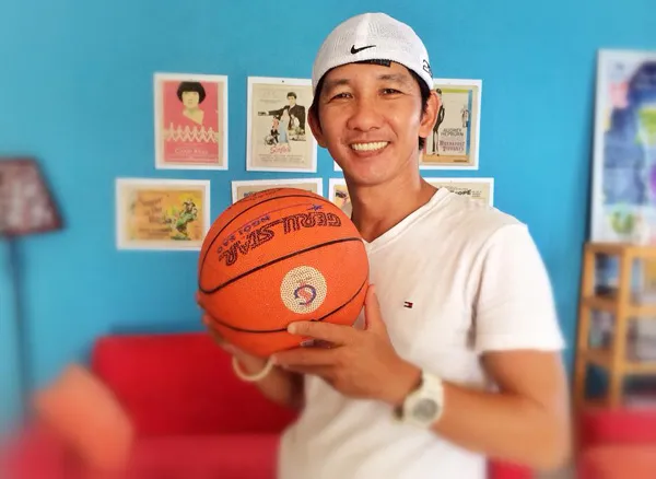 gia-dinh-muon-mang-tro-cot-quoc-huong-ve-viet-nam