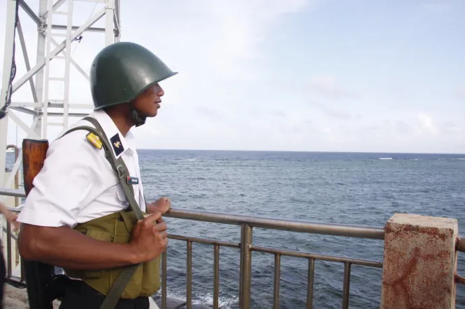 30 ngày trấn giữ đảo Đá Lớn 