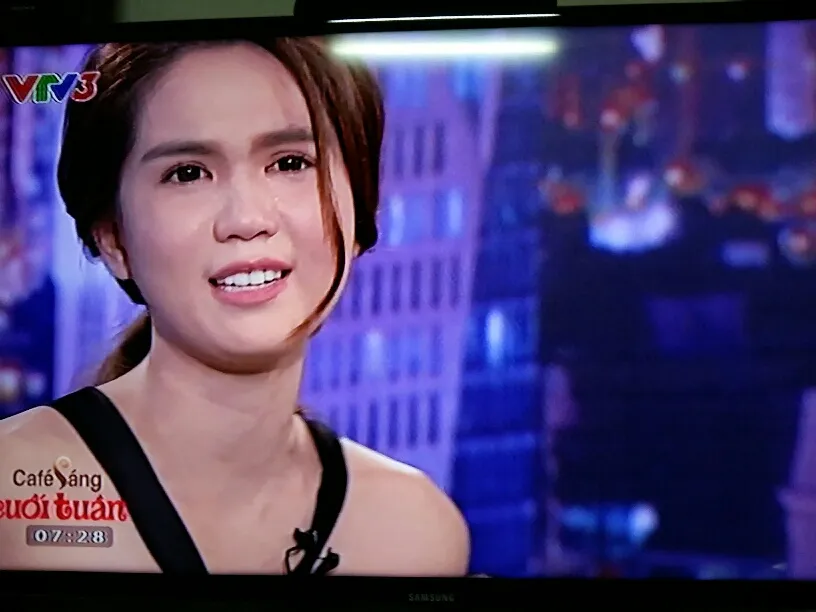 Ngọc Trinh, Lại Văn Sâm, Vòng eo 56