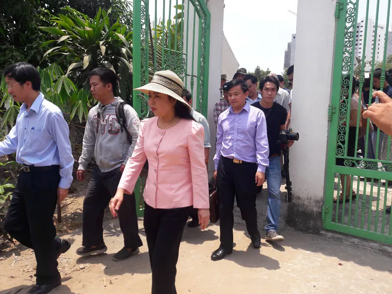 Bộ trưởng Bộ Y tế thị sát ca mắc virus Zika ở TP.HCM ảnh 2