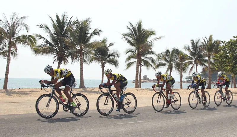 Nguyễn Trường Tài thu chiếm áo vàng ảnh 5