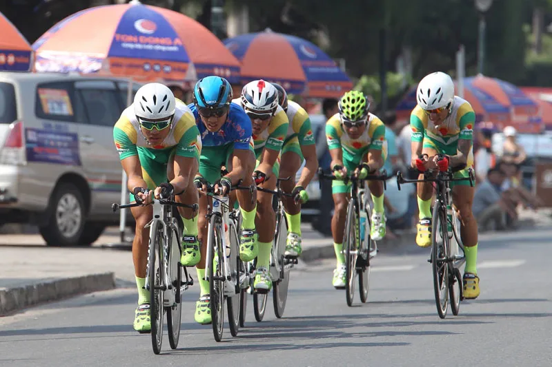 Nguyễn Trường Tài thu chiếm áo vàng ảnh 6