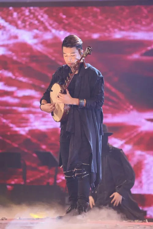 Quán quân VN's Got Talent 2016 chơi trống, hát rock