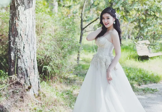 Miss Teen Xuan Mai ket hon voi ban trai dai gia vao thang 6 hinh anh 1