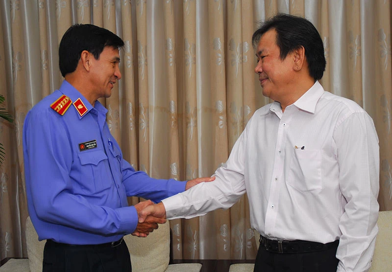 Nguyên Phó Chủ tịch nước Trương Mỹ Hoa chúc mừng báo Pháp Luật TP.HCM ảnh 4