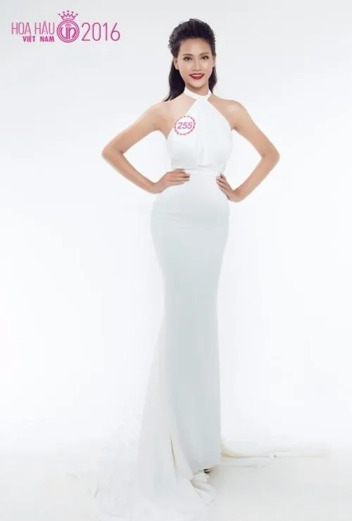 Cô được đánh giá là ứng viên tiềm năng của Hoa hậu Việt Nam 2016