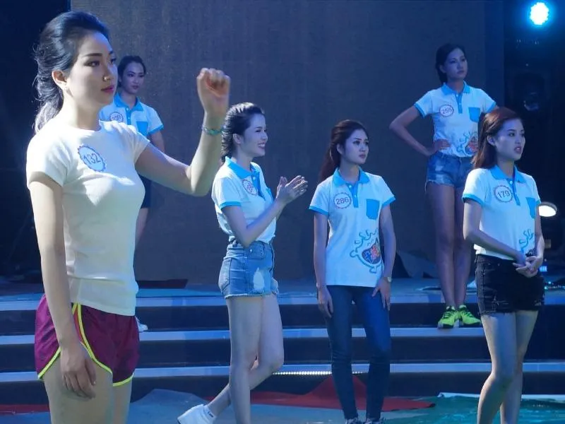 Thí sinh tập luyện trước đêm chung kết